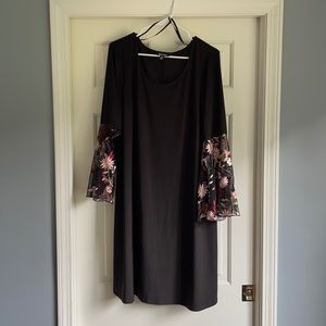 Dressbarn Roz & Ali Black Half Mesh Sleeves Dress